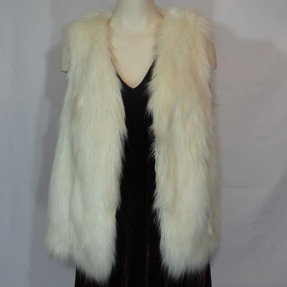 Street Wear Society vest faux fur white lined  Style #64-009 Size Medium - Picture 1 of 7